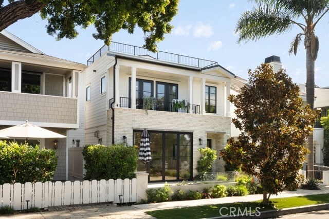 Building Photo - 616 Acacia Ave