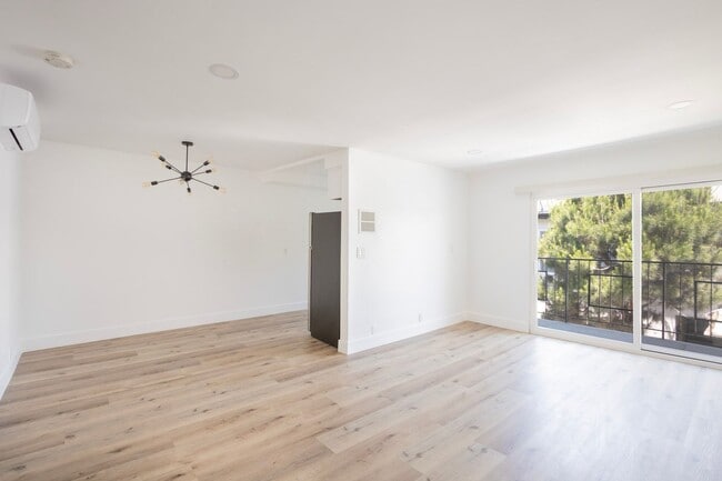 Photo - 1016 N Curson Ave