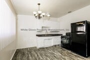 Photo - 526 W Chestnut St Unit D