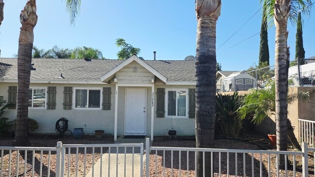 Building Photo - Maiden Lane Unit 1
