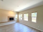 Photo - 1349 Isabella Way