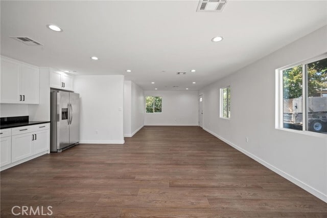 Photo - 7443 Balcom Ave