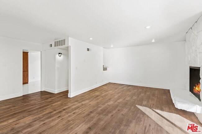 Photo - 8105 Redlands St Unit 103