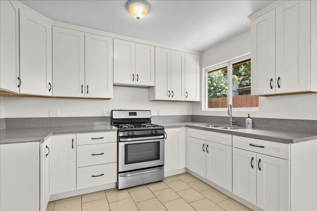 Building Photo - 3875-77 Beta St Unit 3875 Beta Street