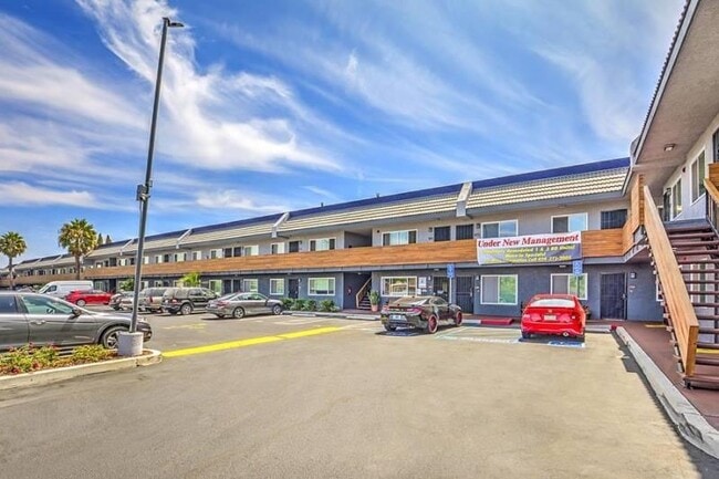 Photo - Del Amo Place Apartments Homes