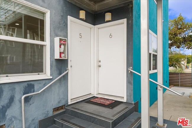 Photo - 2948 Exposition Blvd Unit 5