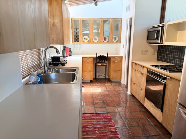 Photo - 9000 Stanmoor Dr