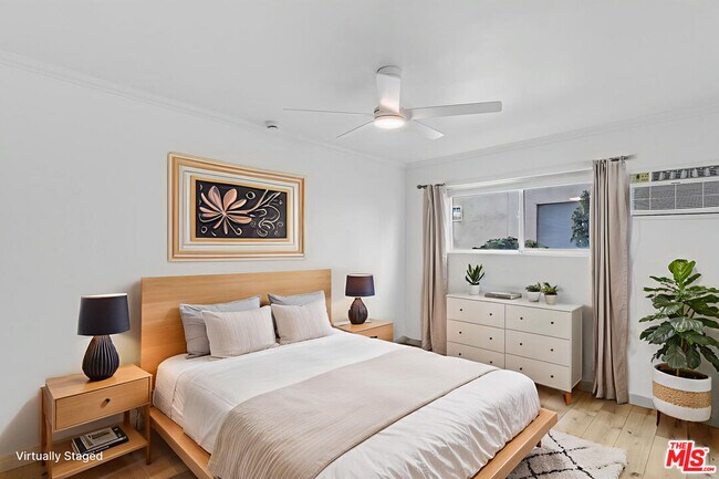 Photo - 4916 Hazeltine Ave Unit 4