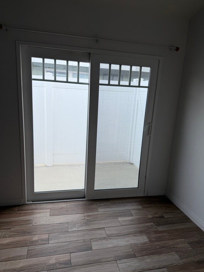 Photo - 404 Indianapolis Ave Unit 404