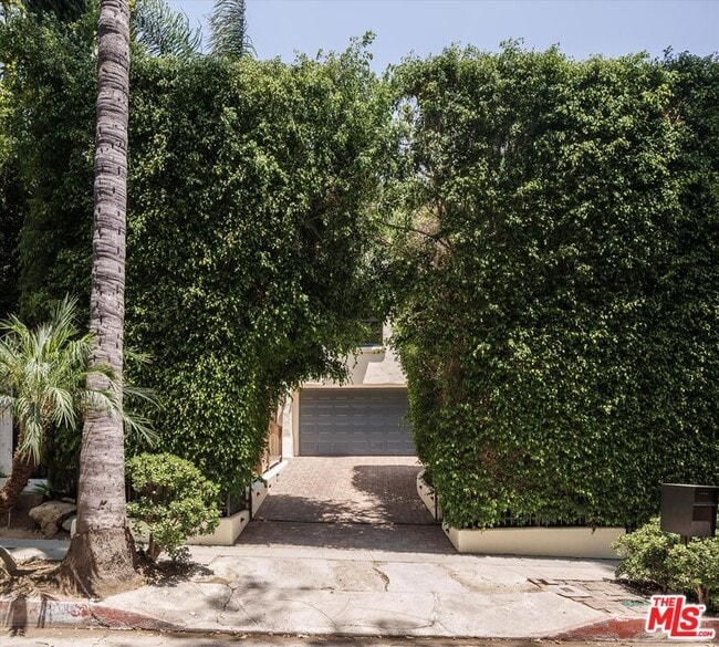 Photo - 2030 Laurel Canyon Blvd House