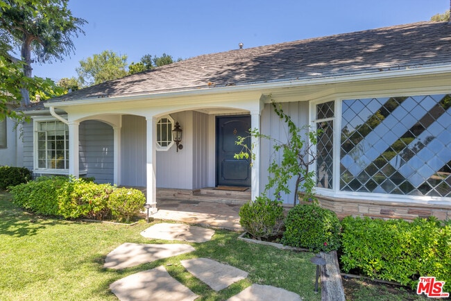 Photo - 11339 Thurston Pl