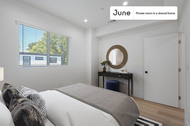 Private bedroom in 4 bed/3 bath Home - Private bedroom in 4 bed/3 bath Home Unit C