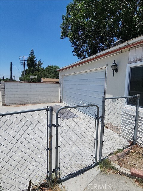 Photo - 858 S Riverside Ave