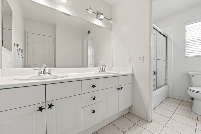 Photo - 5643 Willowmere Ln