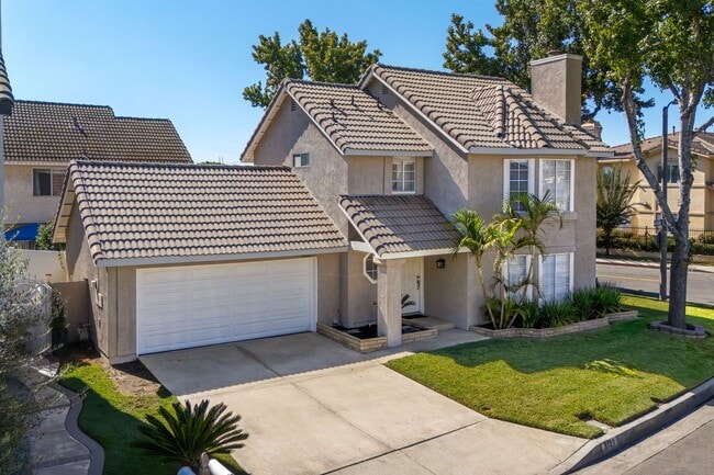 Photo - 2 Story dream home, 3 bedroom, 2 and 1/2 B...