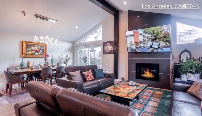 Building Photo - 5442 W 76th St