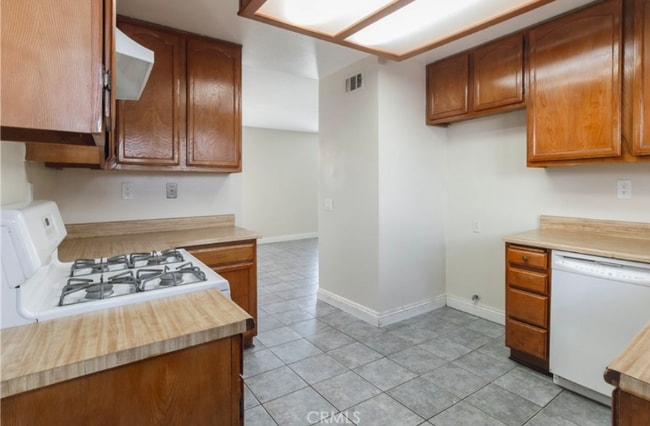 Photo - 2260 E Ave Q4