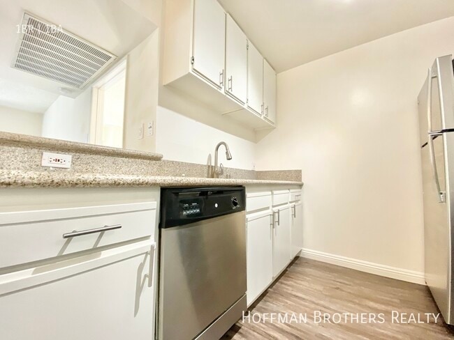 Photo - 1725 Grismer Ave Unit 110