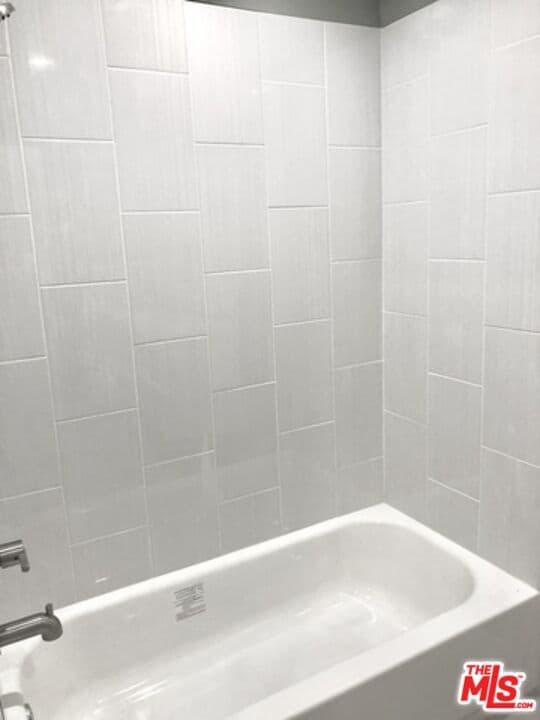 Photo - 815 S Sherbourne Dr Unit 3