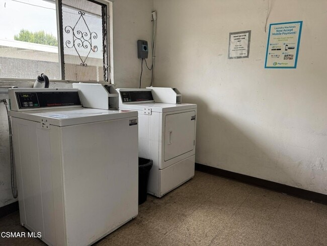 Photo - 13507 Victory Blvd Unit 2