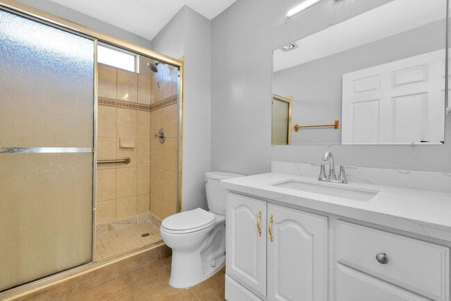 Photo - Modern 1BD Retreat with Dishwasher, Pool & Spa