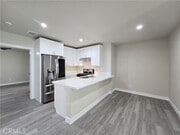 Photo - 4653 Emerson St