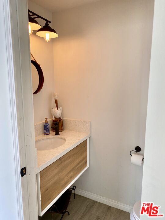 Photo - 4853 Canoga Ave