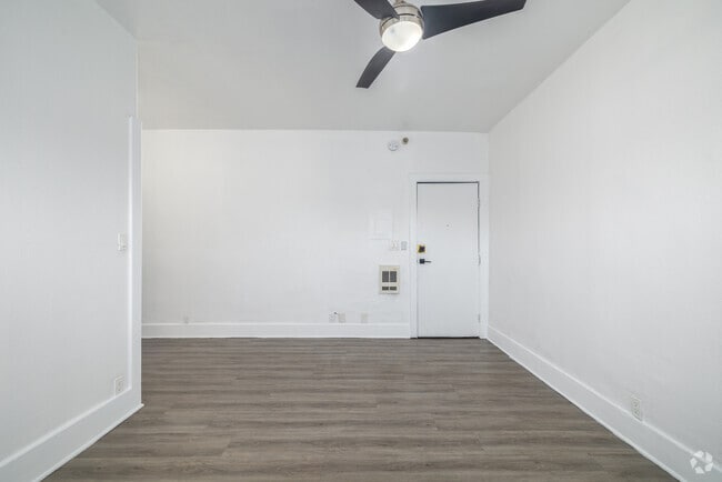 Studio - 350SF (2) - Living room - Leo Lofts