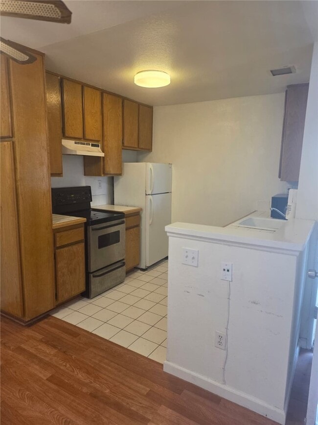 Photo - 23395 La Crescenta Unit A