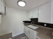 Photo - 6911 Woodley Ave