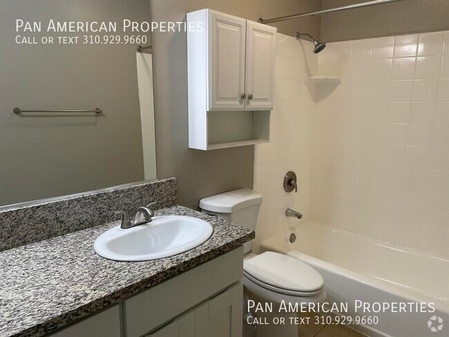 Building Photo - 400 Merrimac Way Unit 11A Rental