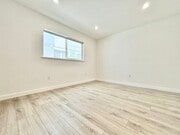 Photo - 564 N Kenmore Ave Apartment Unit 3