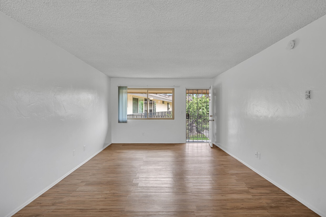 3D Tour - Las Brisas Apartments