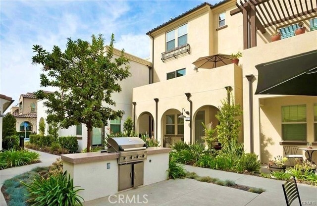 Photo - 22 Adelfa St Townhome