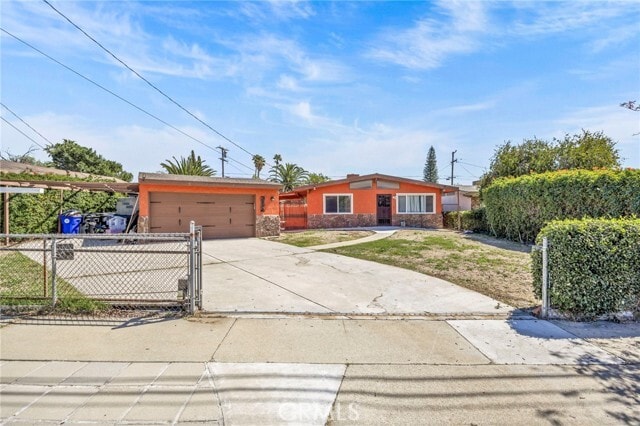 Photo - 9417 Mango Ave