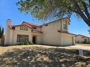 Photo - Spacious 4-Bedroom House for RENT/  Corner...