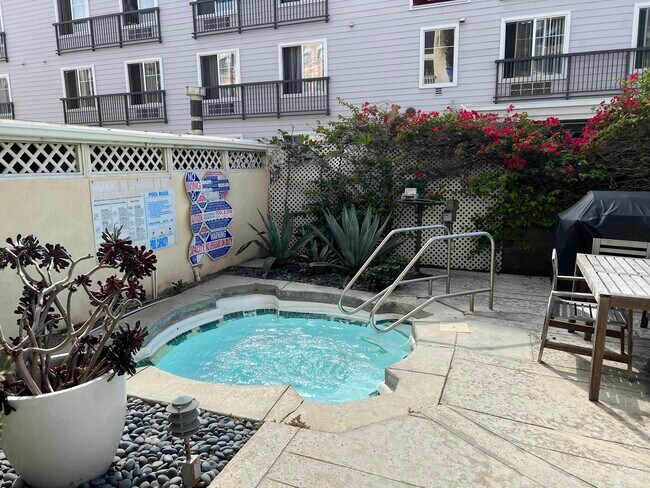 Photo - 22 Navy St Unit 104