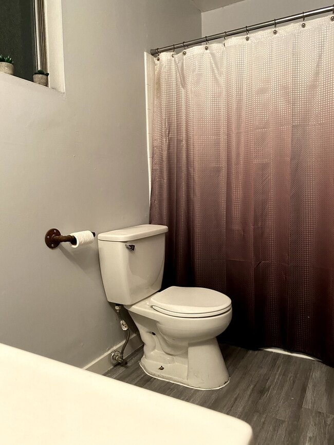 Photo - 2220 Gale Ave Unit Room  1