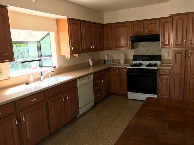 Photo - 24312 Dunlavy Ct