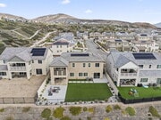 Photo - "Spacious Santa Clarita Sanctuary: 4-Bedro...