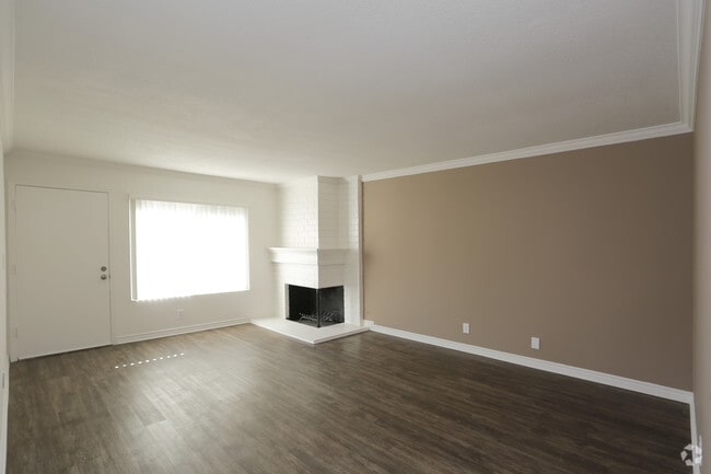 2BD, 1BA - 1100 SF - The Cottages