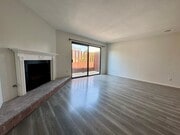 Photo - Light and Bright Townhouse-style condo in ... Unit 3