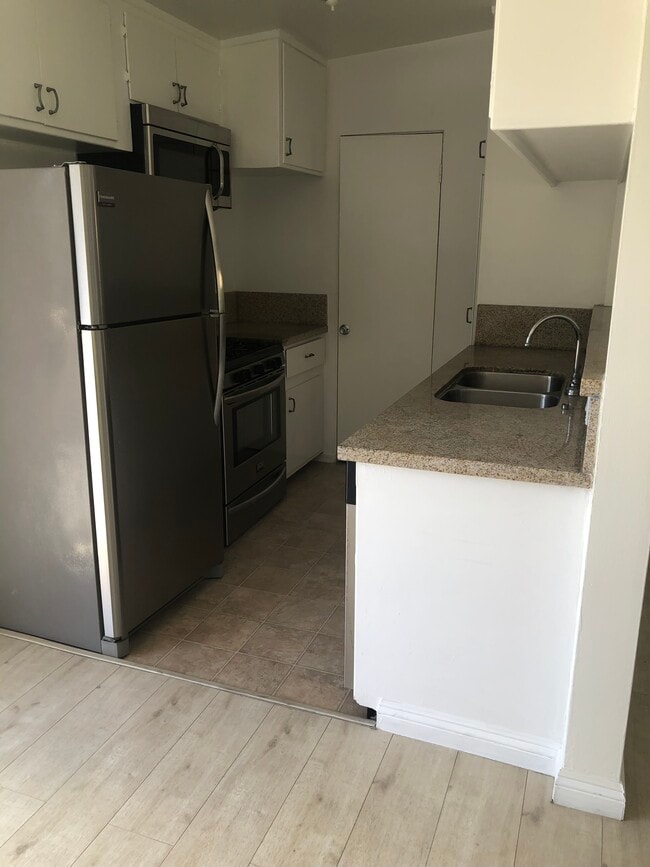 Photo - 11815 Goshen Ave Unit 4