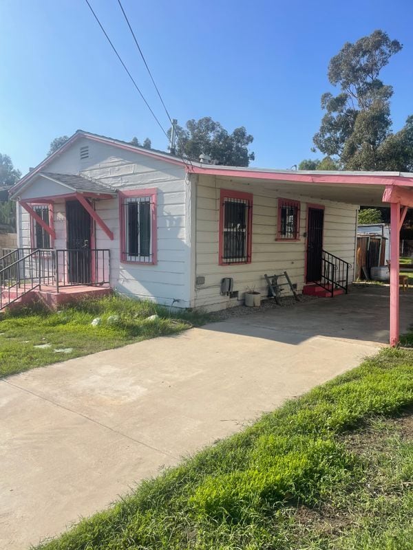 Building Photo - 13011 Paxton St