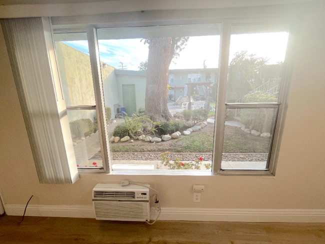 Photo - 142 S Princeton Ave Unit 4