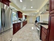 Photo - 705 Yarmouth Rd