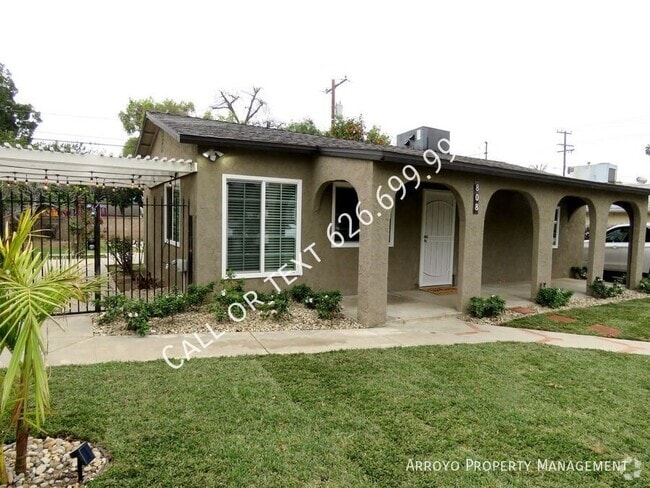 Building Photo - 808 Beckville St Rental