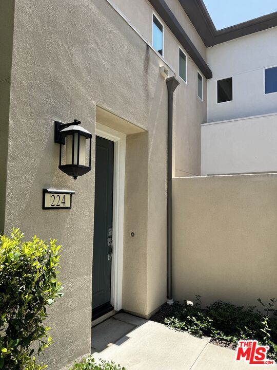 Photo - 224 Follyhatch Condo