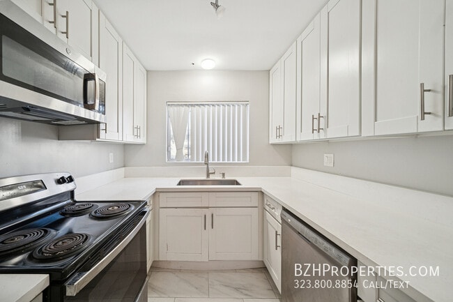 Photo - 326 Serrano Ave Unit 4