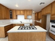 Photo - 4723 Blackthorne Ave